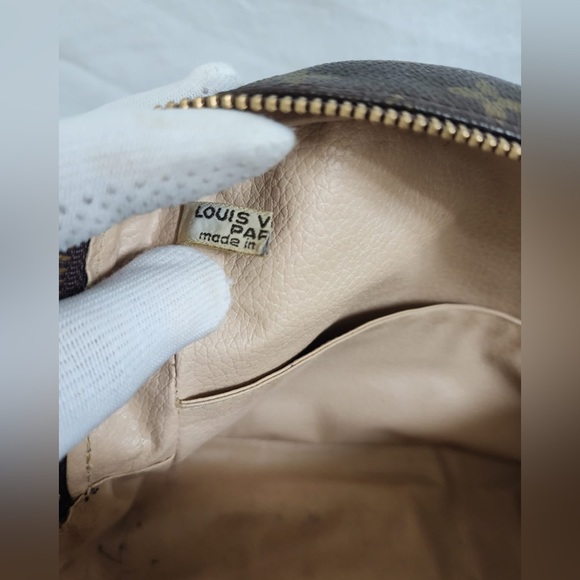Authentic Louis Vuitton Toiletry - Picture 5 of 12